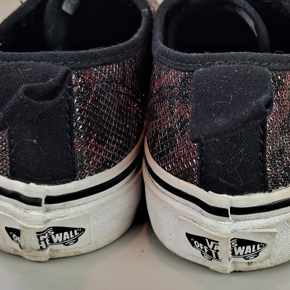 Girl's Vans Off the Wall Sneakers Size 1 - Picture 6 of 9